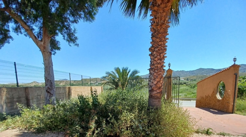 Almería - Las Herrerías - 1600m2