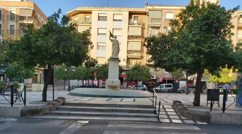 Jaén - Bailén - 623m2