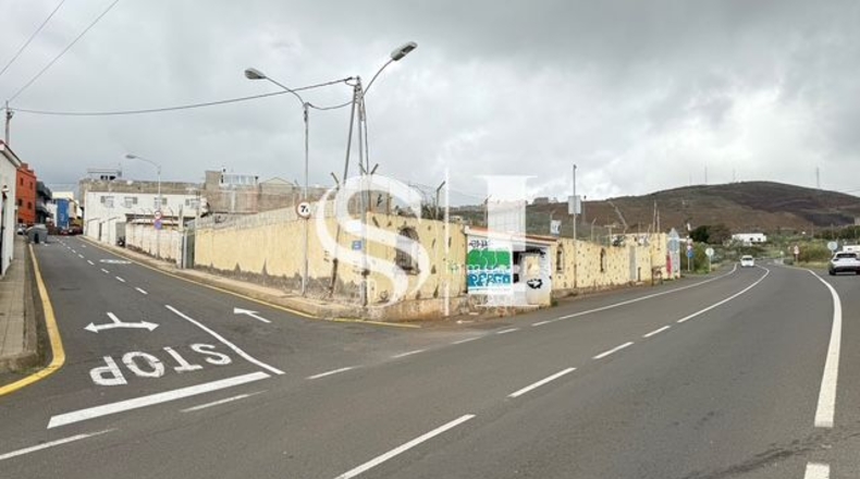 Santa Cruz de Tenerife - San Cristóbal de La Laguna - 1381m2