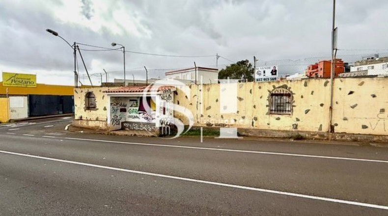 Santa Cruz de Tenerife - San Cristóbal de La Laguna - 1381m2