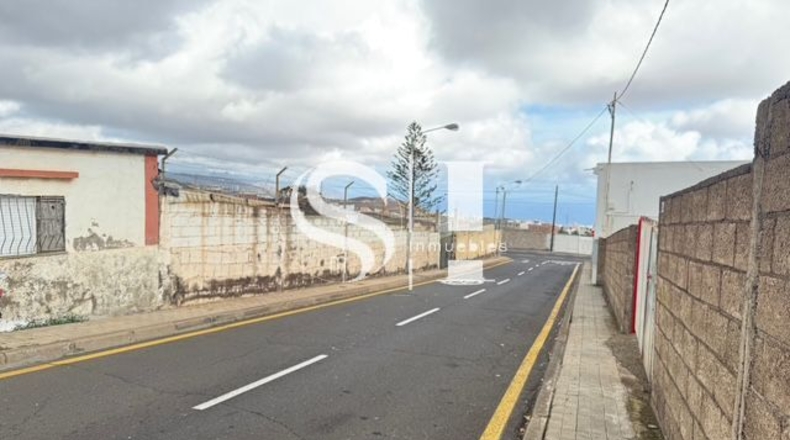 Santa Cruz de Tenerife - San Cristóbal de La Laguna - 1381m2