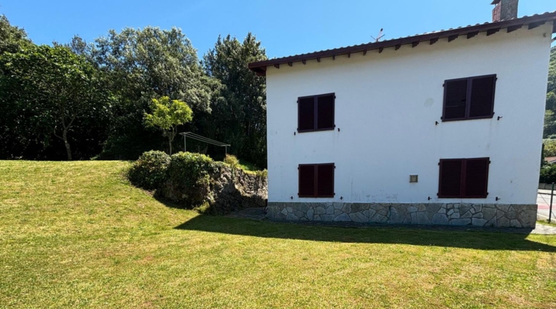 Cantàbria - Barrio El Arco - 1230m2