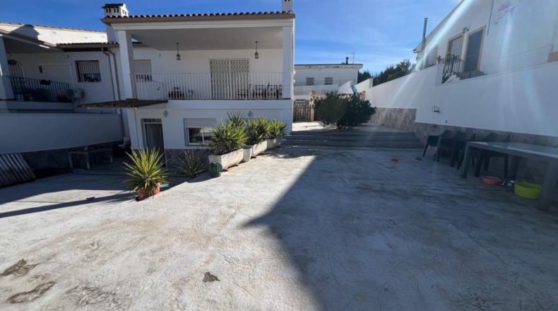 Valencia - Monserrat - 405m2