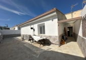 Xalet independent amb terreny en venda a Montserrat ref.: TR372895 foto