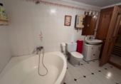 Отдельно стоящий дом с участком на продажу в городе Canet d'en Berenguer. Фото