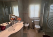 Отдельно стоящий дом с участком на продажу в городе Canet d'en Berenguer. Фото
