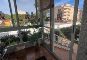 Отдельно стоящий дом с участком на продажу в городе Canet d'en Berenguer. Фото