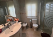 Отдельно стоящий дом с участком на продажу в городе Canet d'en Berenguer. Фото