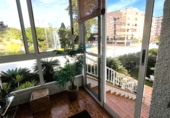 Отдельно стоящий дом с участком на продажу в городе Canet d'en Berenguer. Фото