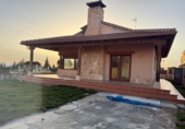 Chalet independiente con terreno en venta en La Lastrilla ref: TR387157 foto