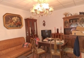 Отдельно стоящий дом с участком на продажу в городе Huéscar. Фото