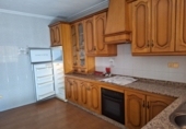 Дом с участком на продажу в городе Huéscar. Фото