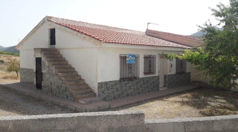 Granada - Duda - 1573m2