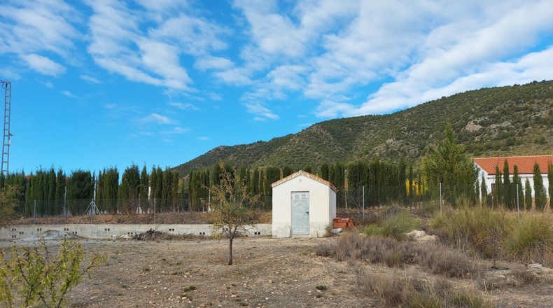 Granada - Duda - 1573m2