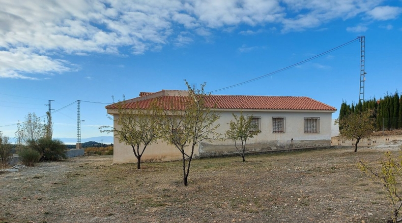 Granada - Duda - 1573m2