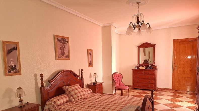 Granada - Huéscar - 319m2