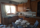 Дом с участком на продажу в городе Huéscar. Фото