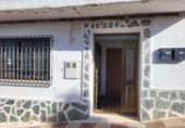 Casa de pueblo en venta en Robledo ref: TR264390 foto