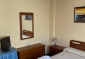 Chalet independiente con terreno en venta en Robledo ref: TR360858 foto