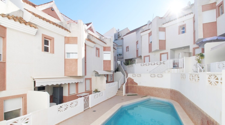 Alicante - la Nucia - 205m2