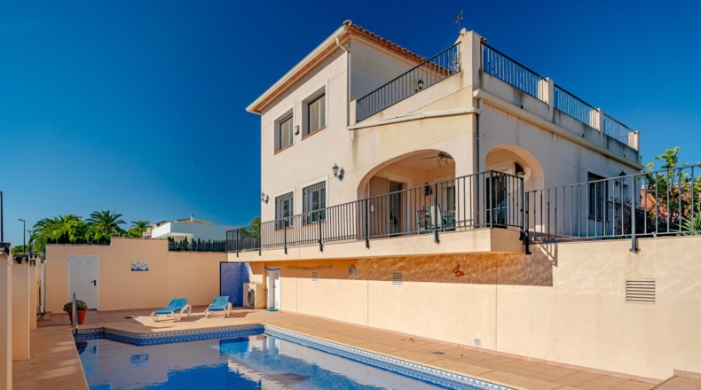 Alicante - La Nucía - 613m2