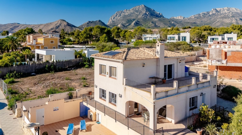 Alicante - La Nucía - 613m2