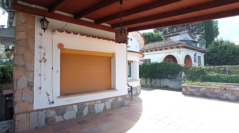Барселона - Cerdanyola del Vallès - 217m2