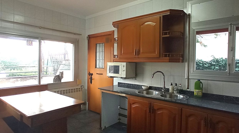Барселона - Cerdanyola del Vallès - 217m2