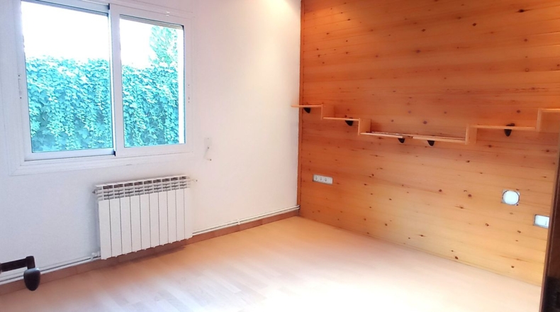 Барселона - Cerdanyola del Vallès - 217m2