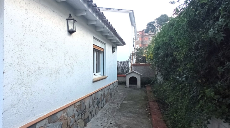 Барселона - Cerdanyola del Vallès - 217m2