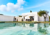 Chalet independiente con terreno en venta en Chiclana de la Frontera ref: TR383578 foto