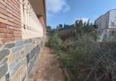 Дом с участком на продажу в городе el Vendrell. Фото