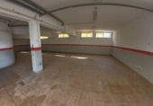 Дом с участком на продажу в городе el Vendrell. Фото