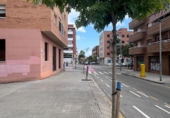 Дом с участком на продажу в городе Sant Feliu de Llobregat Фото
