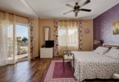 Chalet independiente con terreno en venta en Salobreña ref: TR254642 foto