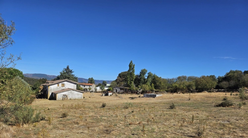 Касерес - Casas del Monte - 58000m2