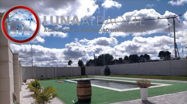 Albacete - Albacete - 1000m2