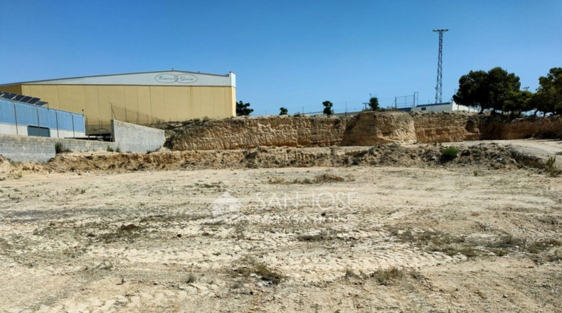 Alicante - Monforte del Cid - 4150m2