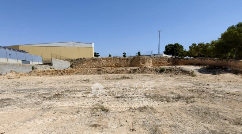 Alicante - Monforte del Cid - 4150m2