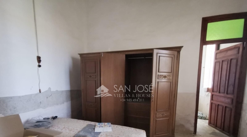Alicante - Jacarilla - 2084m2
