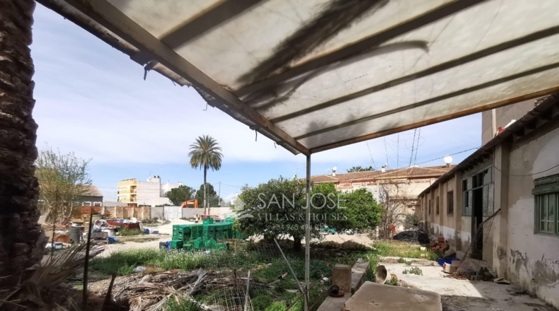 Alicante - Jacarilla - 2084m2
