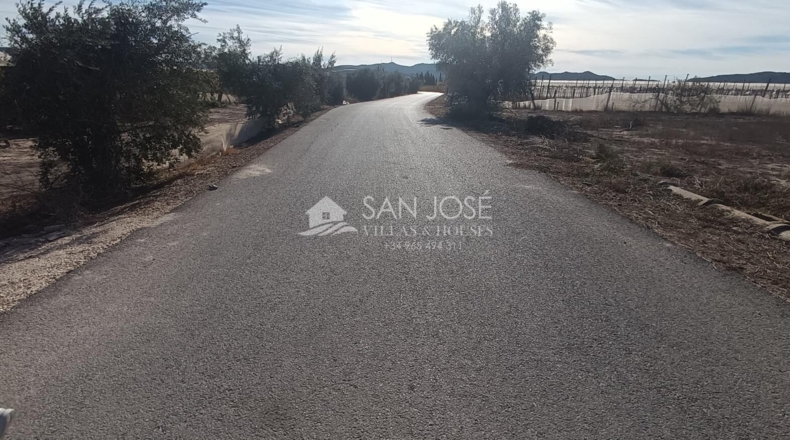 Alicante - Monforte del Cid - 8930m2