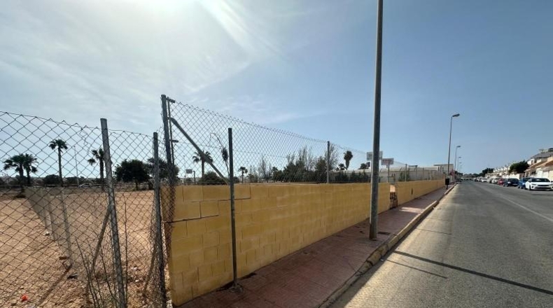 Аликанте - Torrevieja - 3500m2