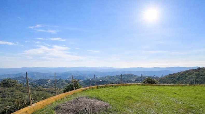 Málaga - Viñuela - 965m2