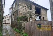 Дом с участком на продажу в городе Vilar de Sarria Фото