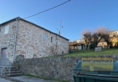 Дом с участком на продажу в городе Vilar de Sarria Фото