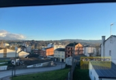 Дом с участком на продажу в городе Vilar de Sarria Фото