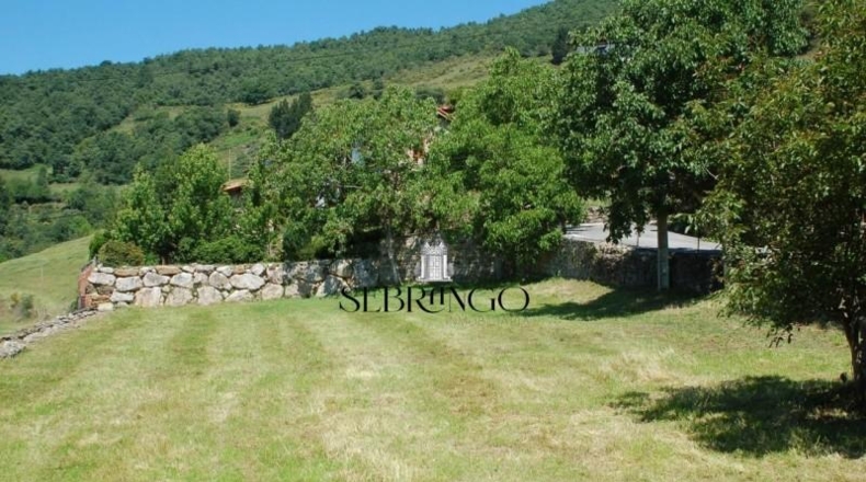 Cantabria - Cabezón de Liébana - 1070m2