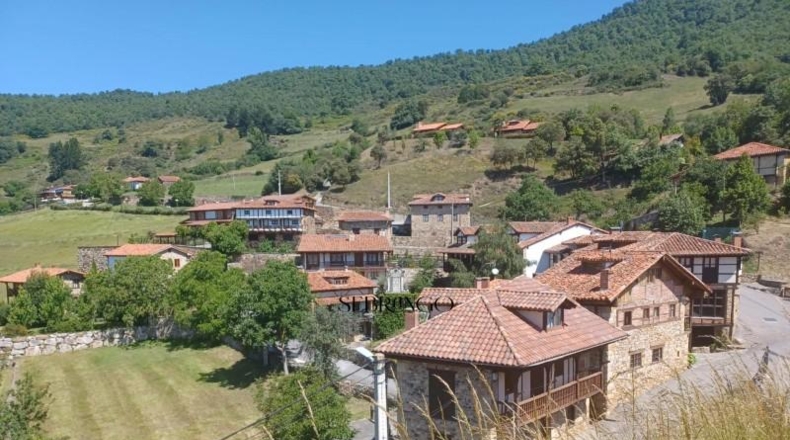 Cantabria - Cabezón de Liébana - 1070m2