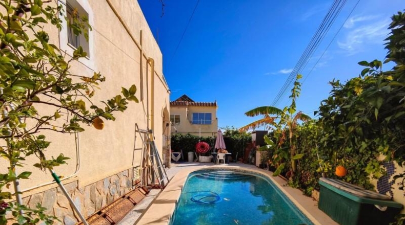 Аликанте - San Miguel de Salinas - 150m2